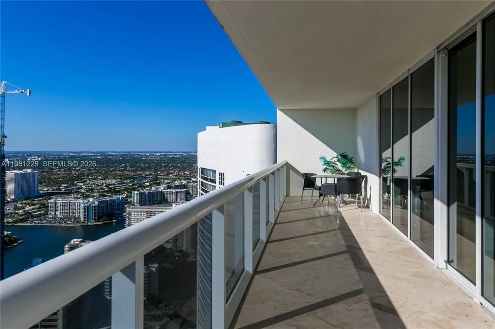 1830 S Ocean Dr #4606 Hallandale Beach, FL 33009