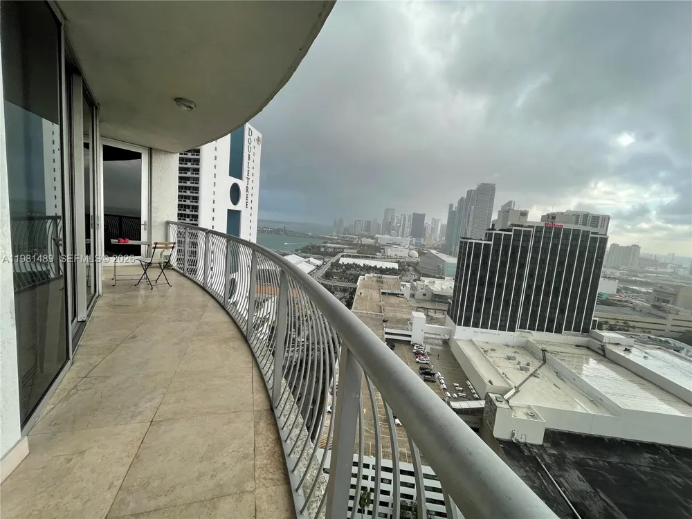 1750 Bayshore Dr #2814 Miami, FL 33132