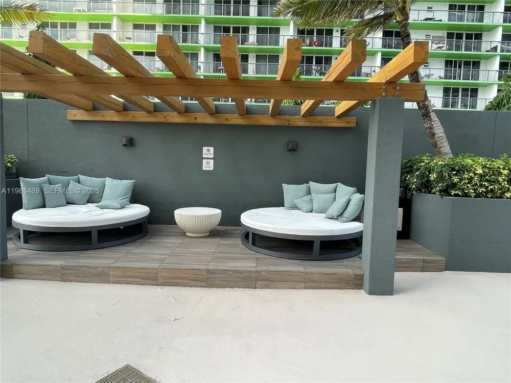 1750 Bayshore Dr #2814 Miami, FL 33132