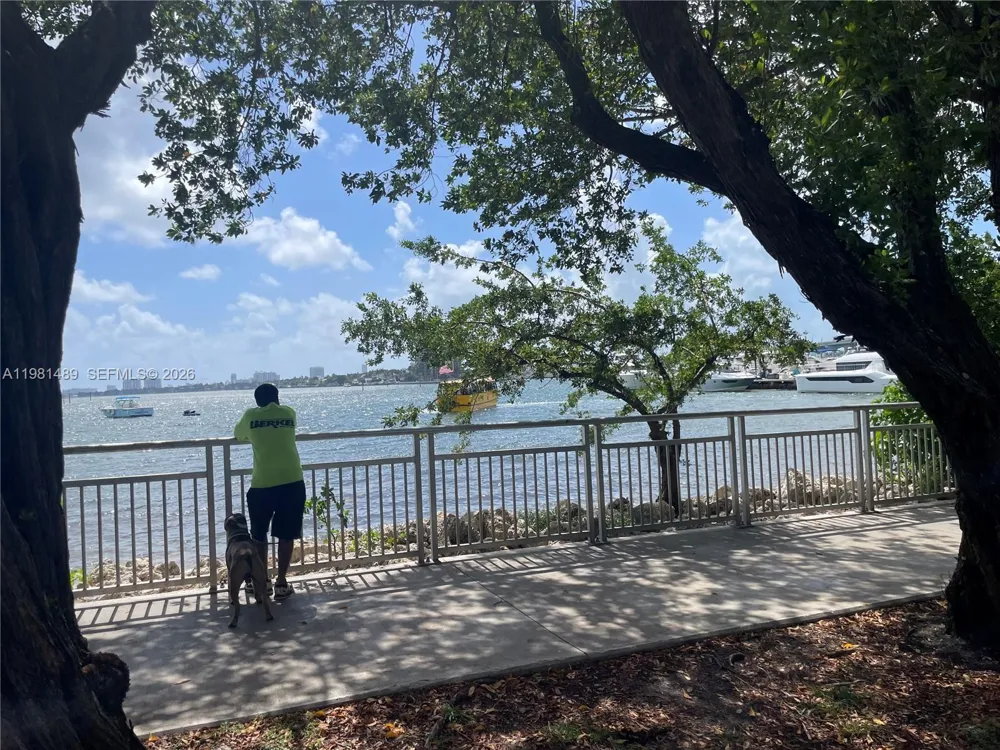 1750 Bayshore Dr #2814 Miami, FL 33132