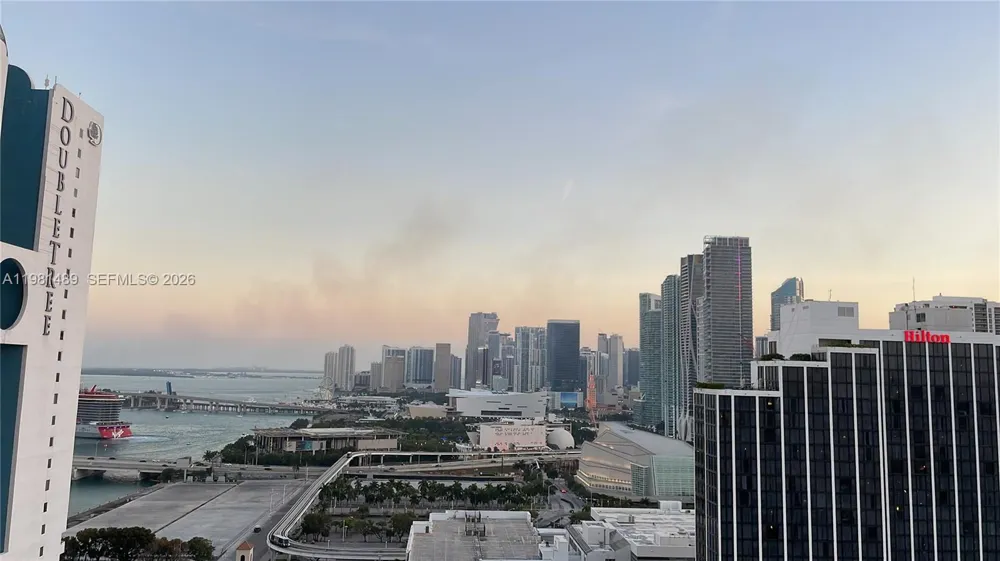 1750 Bayshore Dr #2814 Miami, FL 33132