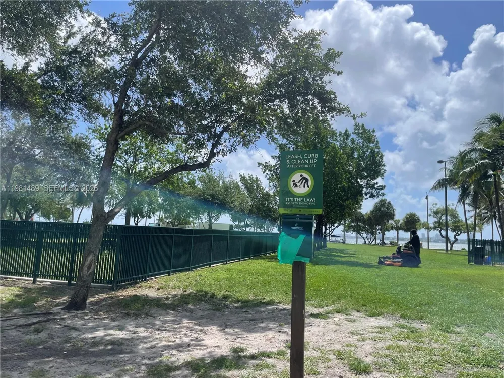 1750 Bayshore Dr #2814 Miami, FL 33132