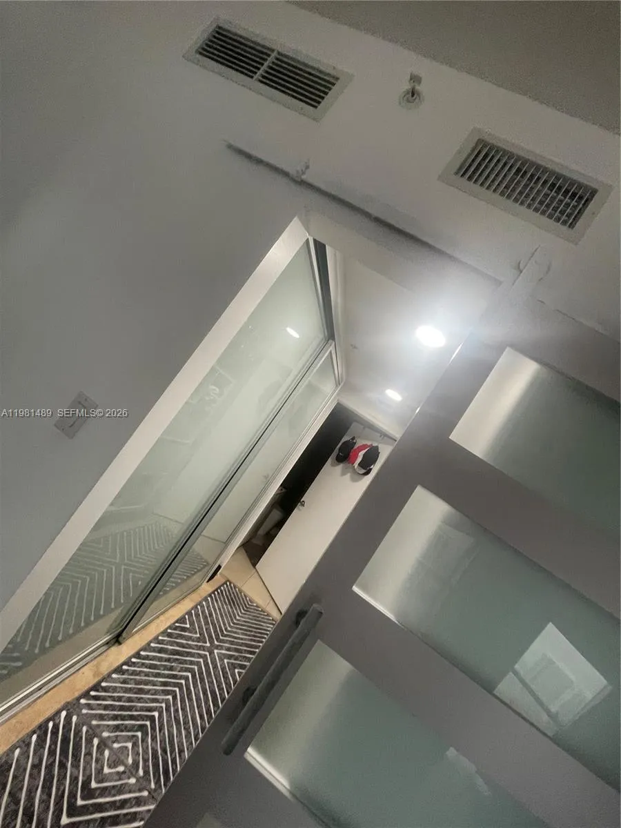 1750 Bayshore Dr #2814 Miami, FL 33132