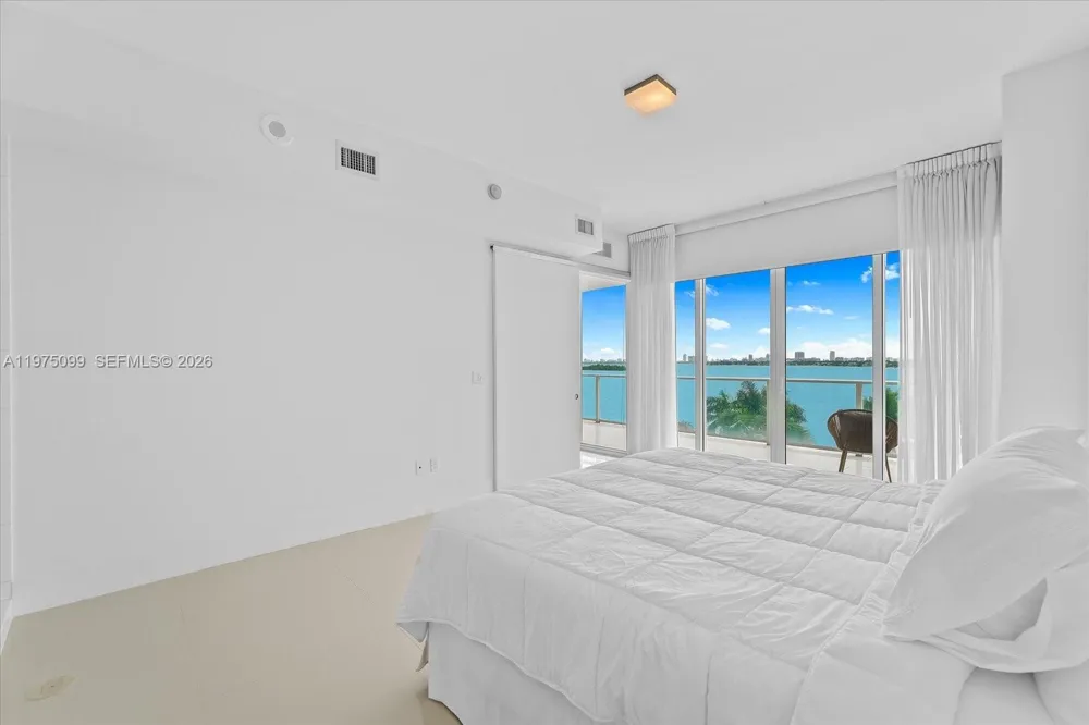 2020 Bayshore Dr #605 Miami, FL 33137