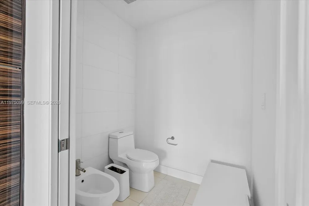 2020 Bayshore Dr #605 Miami, FL 33137