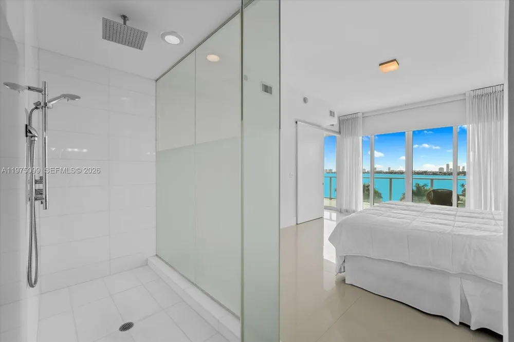 2020 Bayshore Dr #605 Miami, FL 33137