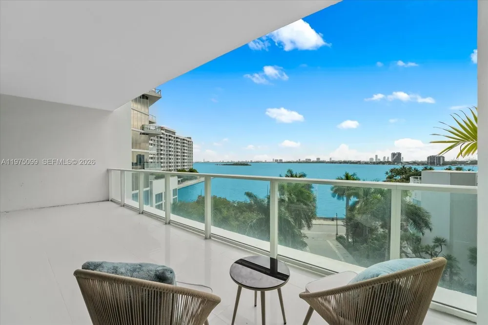 2020 Bayshore Dr #605 Miami, FL 33137
