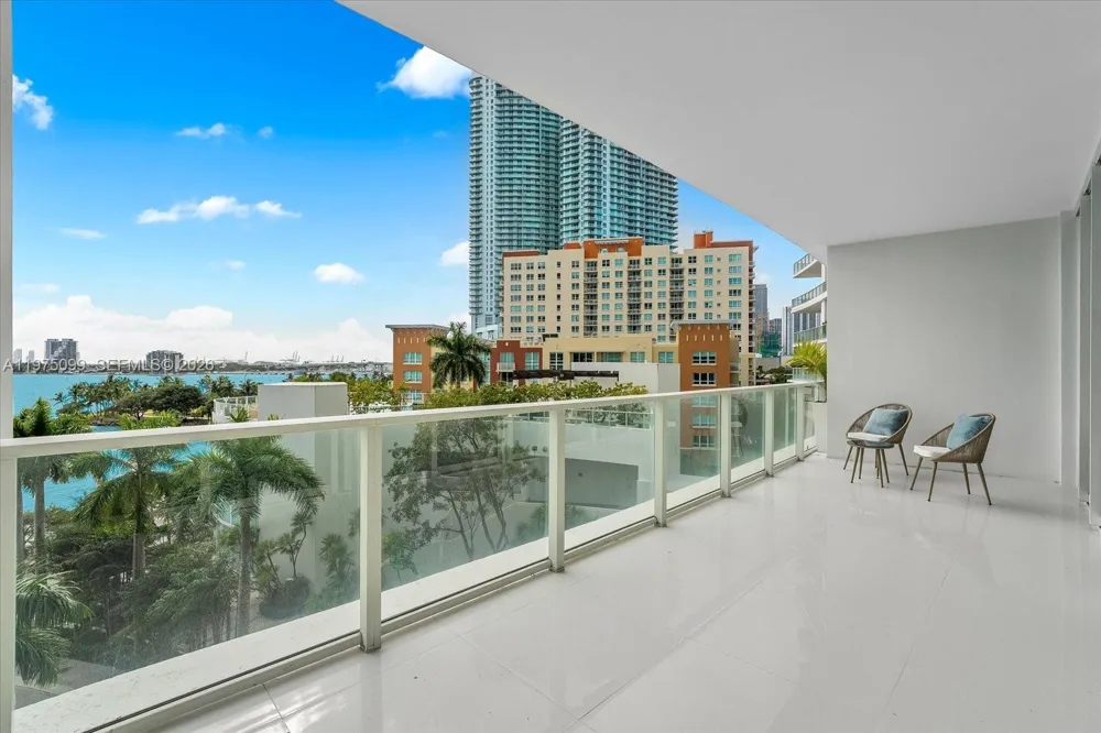 2020 Bayshore Dr #605 Miami, FL 33137