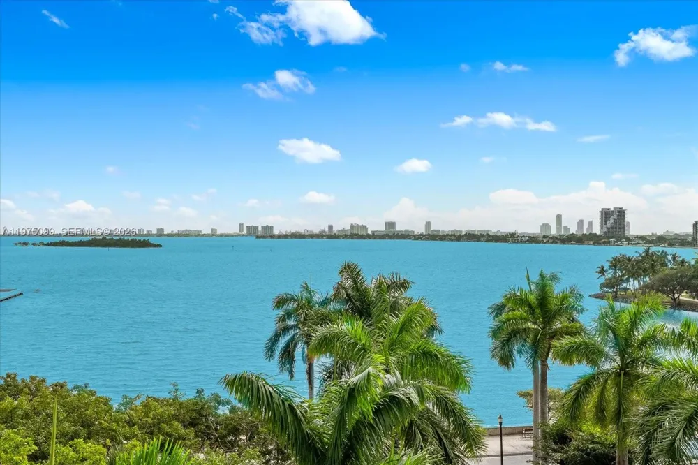 2020 Bayshore Dr #605 Miami, FL 33137