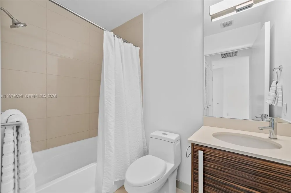 2020 Bayshore Dr #605 Miami, FL 33137
