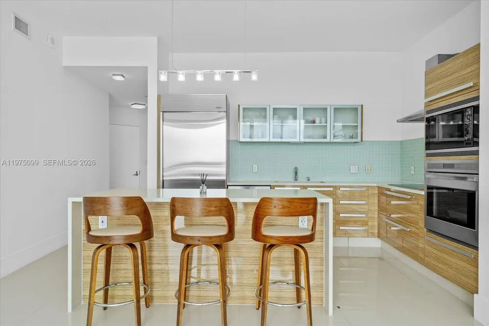 2020 Bayshore Dr #605 Miami, FL 33137