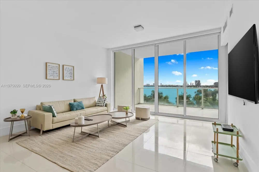 2020 Bayshore Dr #605 Miami, FL 33137