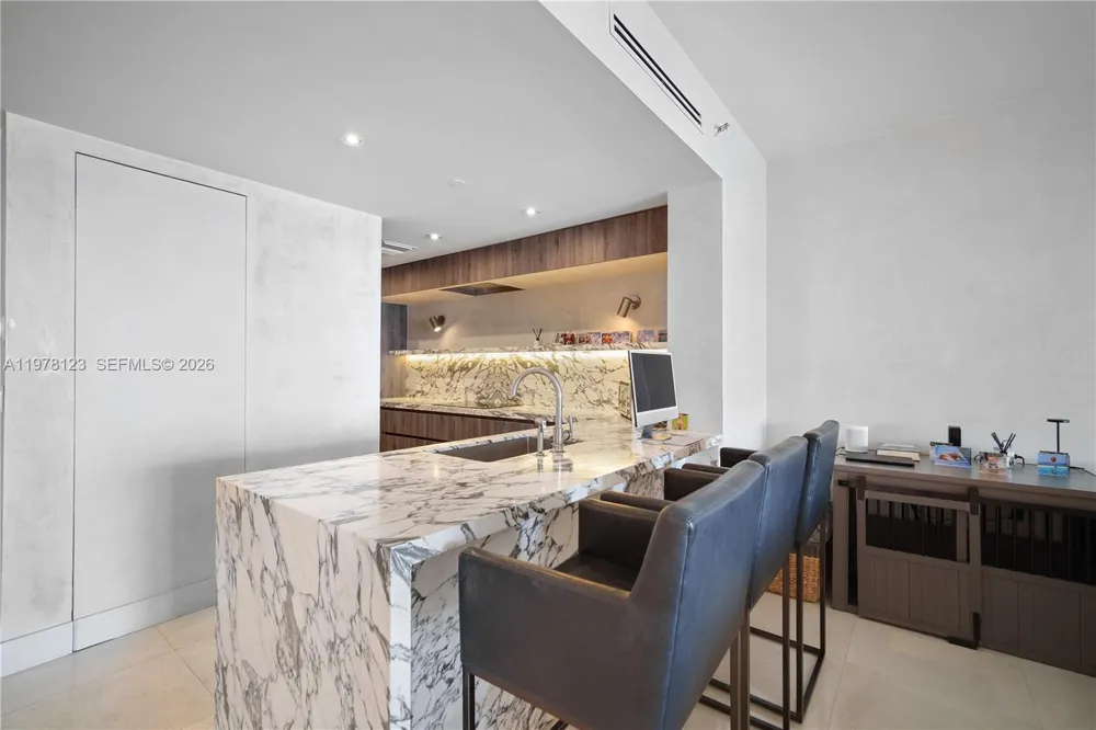 5222 Fisher Island Dr #5222 Fisher Island, FL 33109