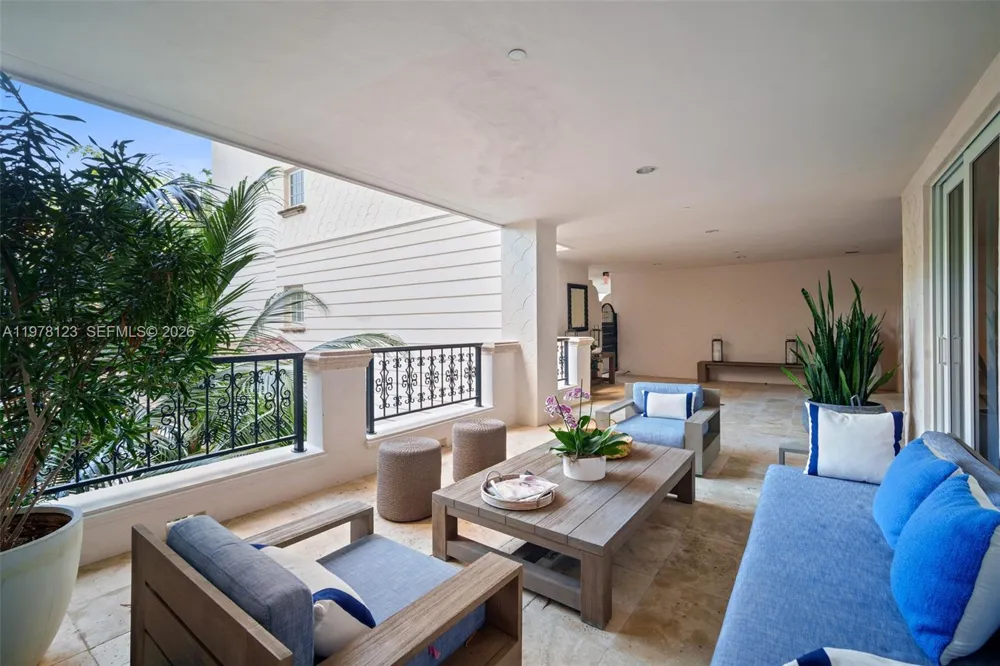 5222 Fisher Island Dr #5222 Fisher Island, FL 33109