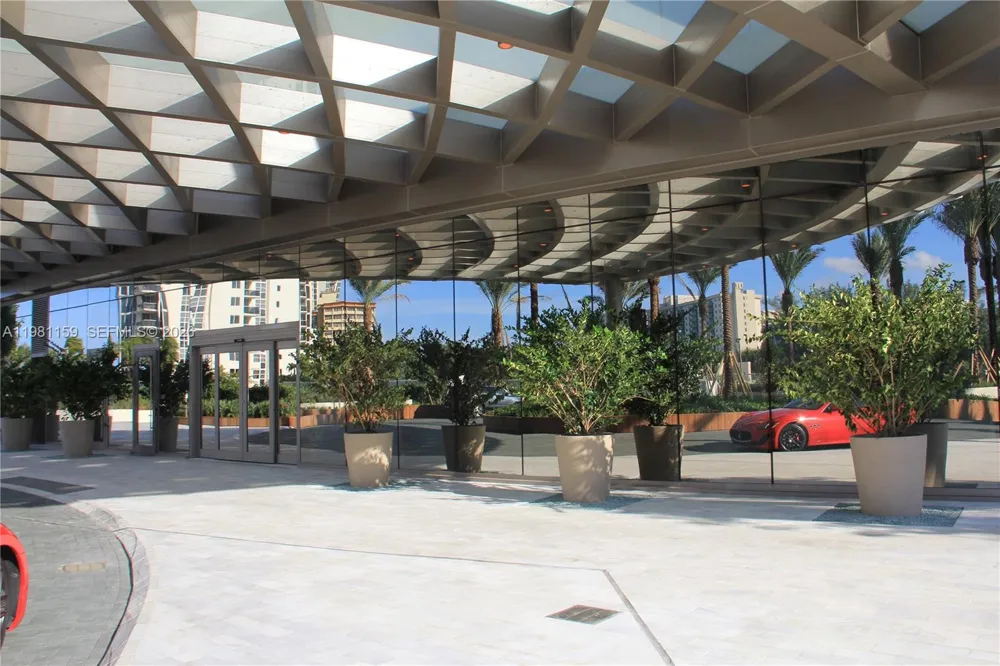 18975 Collins Ave #2504 Sunny Isles Beach, FL 33160