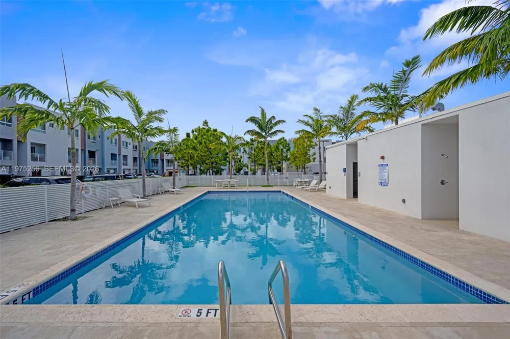 2535 NE 193rd St #3209 Miami, FL 33180