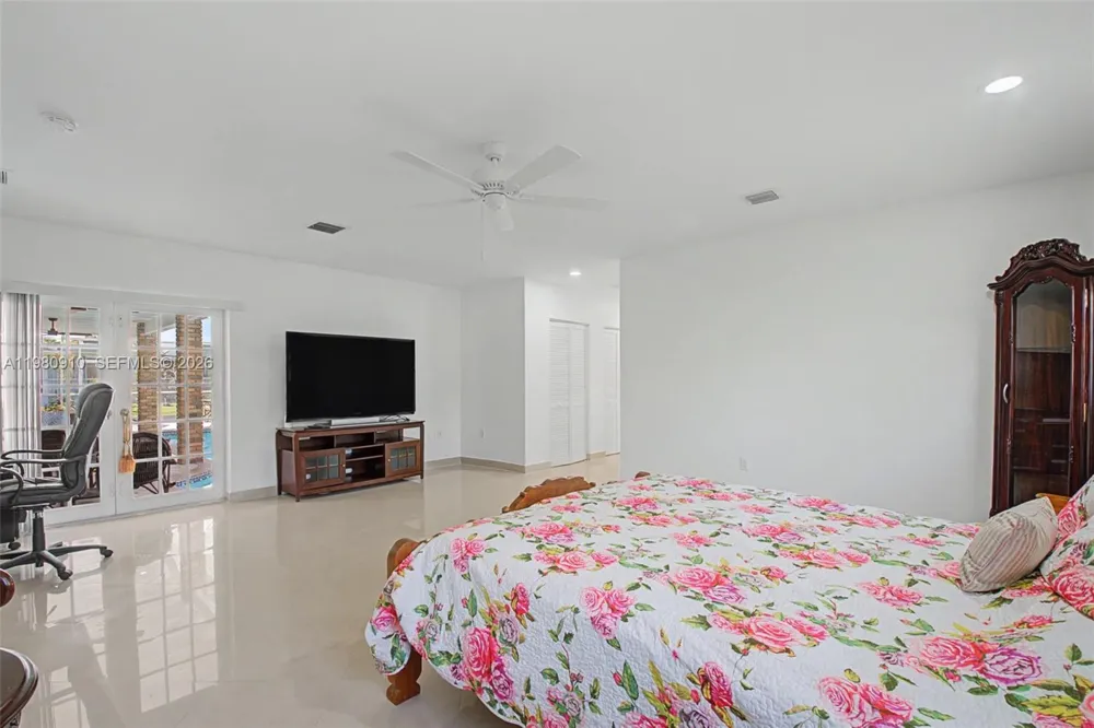 8241 SW 146th St Palmetto Bay, FL 33158