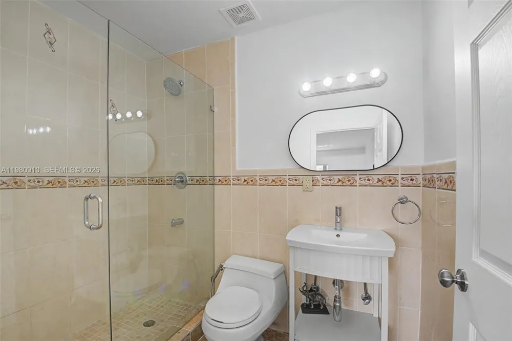8241 SW 146th St Palmetto Bay, FL 33158