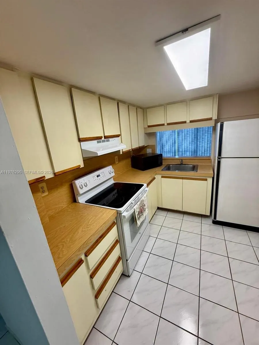 9400 WEST FLAGLER ST #312 Miami, FL 33174