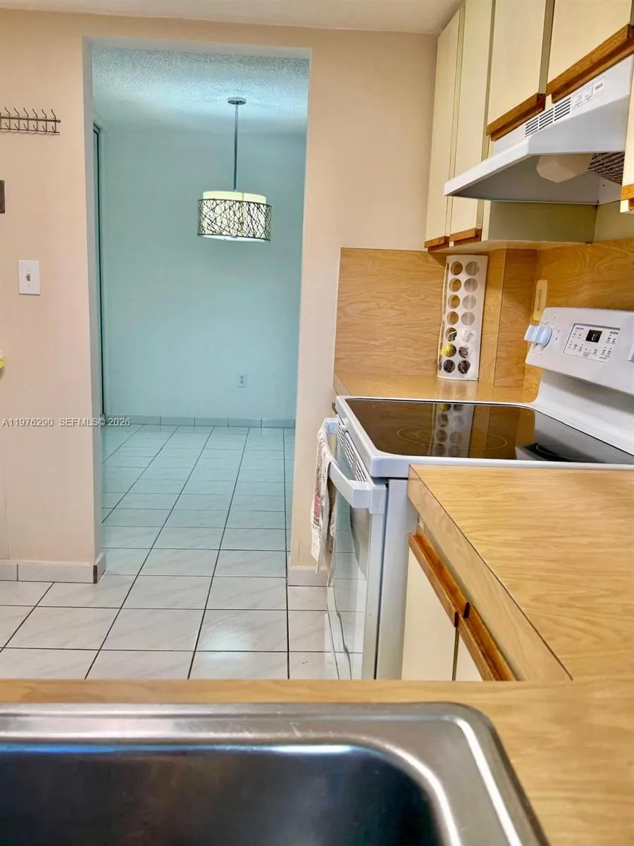 9400 WEST FLAGLER ST #312 Miami, FL 33174