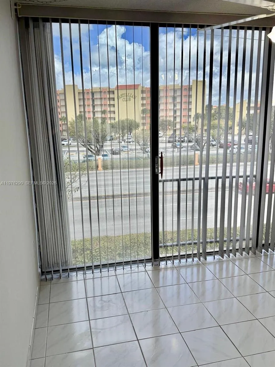 9400 WEST FLAGLER ST #312 Miami, FL 33174