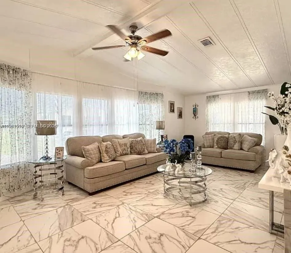 215 LAURELCREST CIR VALRICO Brandon, FL 33594