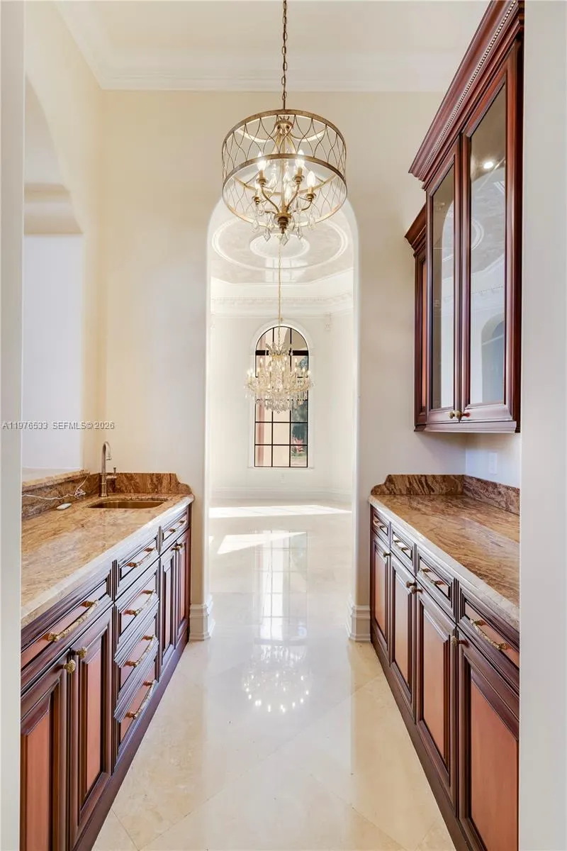 11400 SW 67th Ave Pinecrest, FL 33156
