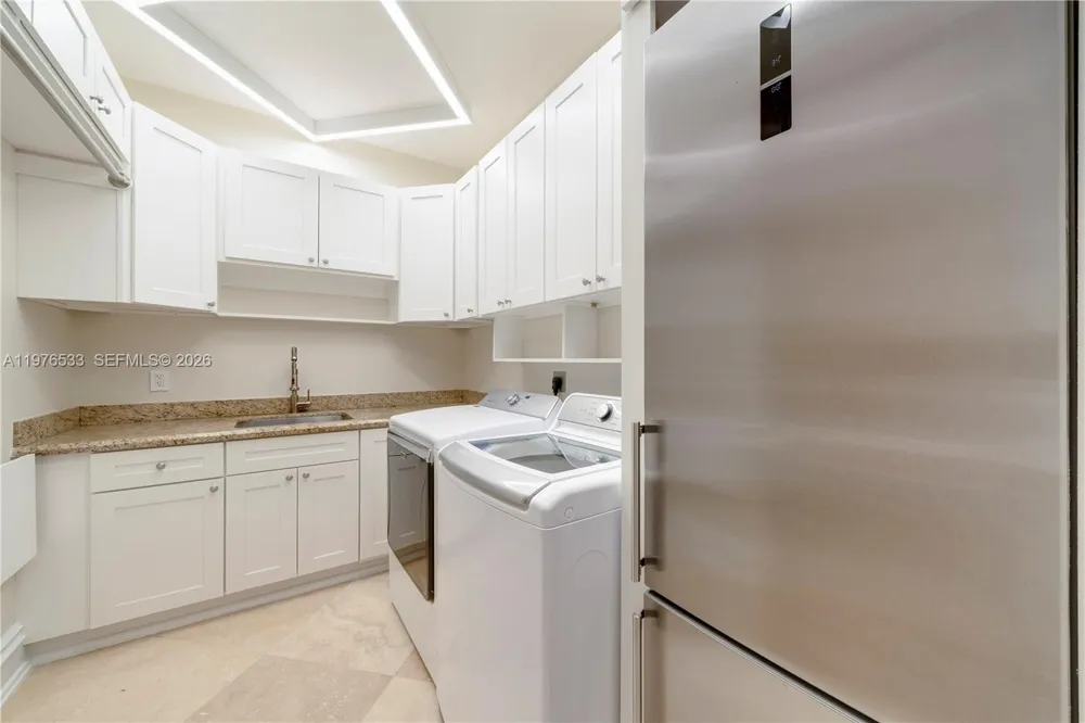 11400 SW 67th Ave Pinecrest, FL 33156