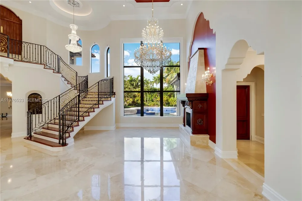 11400 SW 67th Ave Pinecrest, FL 33156