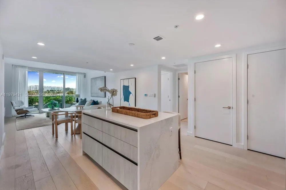 9201 E Bay Harbor Dr #503 Bal Harbour, FL 33154