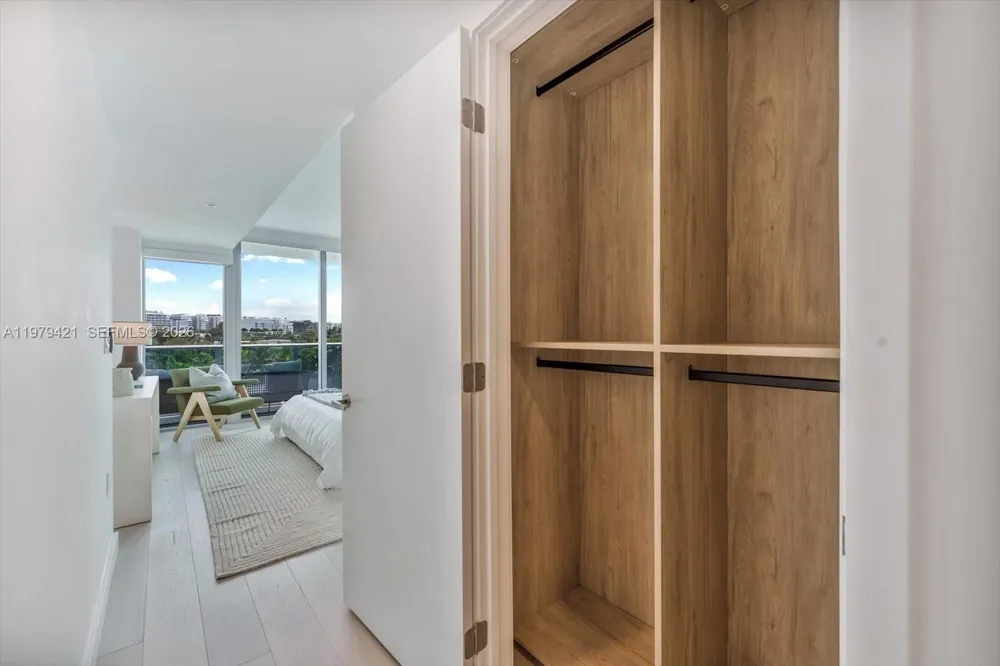9201 E Bay Harbor Dr #503 Bal Harbour, FL 33154