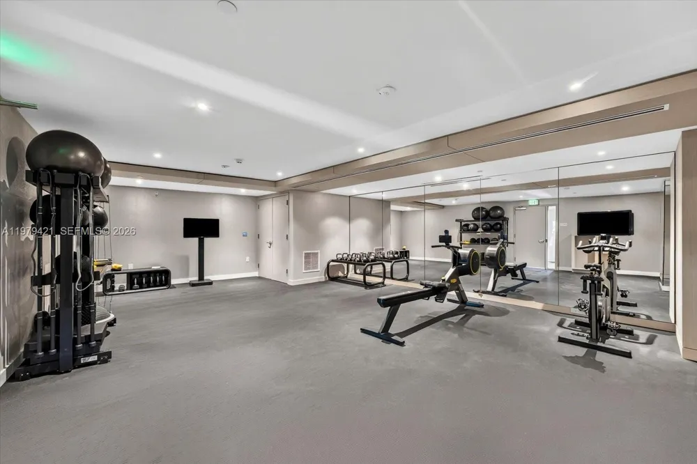 9201 E Bay Harbor Dr #503 Bal Harbour, FL 33154