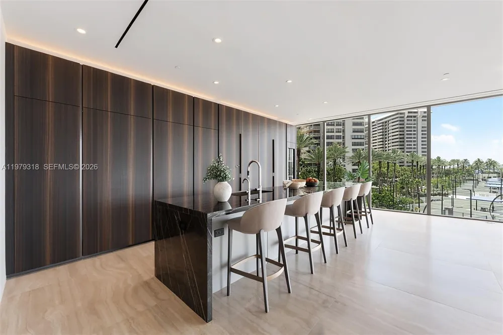 5 Grove Isle Dr #S304 Coconut Grove, FL 33133
