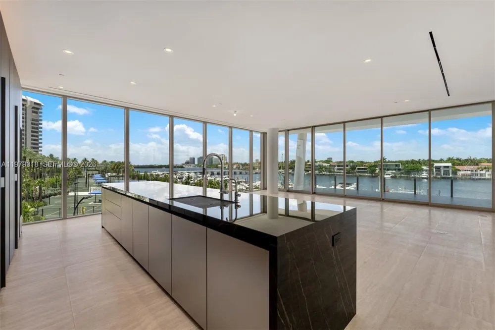 5 Grove Isle Dr #S304 Coconut Grove, FL 33133
