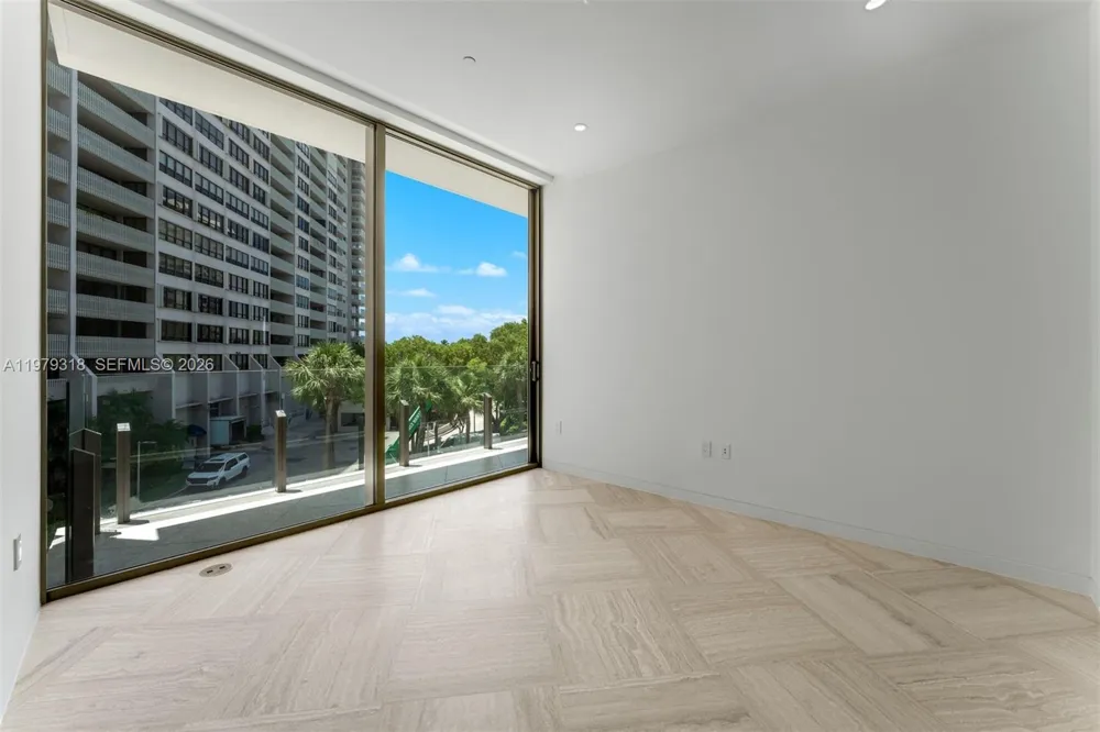 5 Grove Isle Dr #S304 Coconut Grove, FL 33133