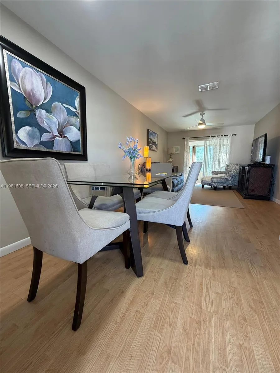 1832 Sunny Drive #d-32 Bradenton, FL 34207