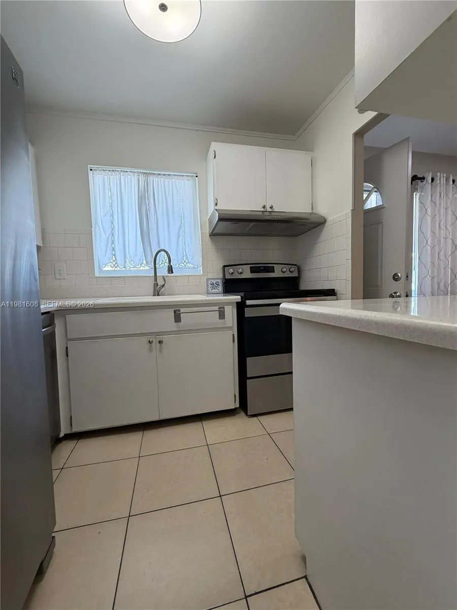 1832 Sunny Drive #d-32 Bradenton, FL 34207