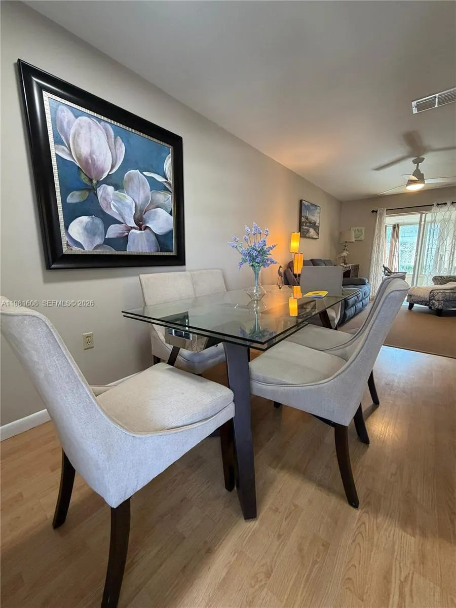1832 Sunny Drive #d-32 Bradenton, FL 34207