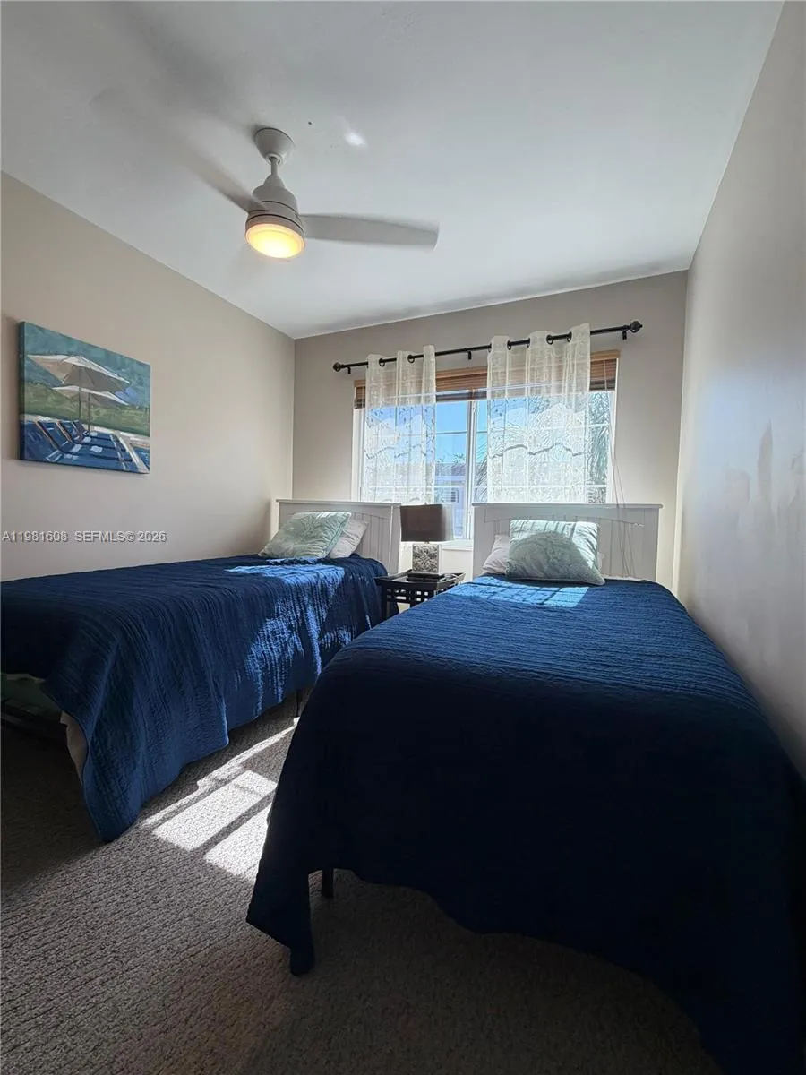1832 Sunny Drive #d-32 Bradenton, FL 34207