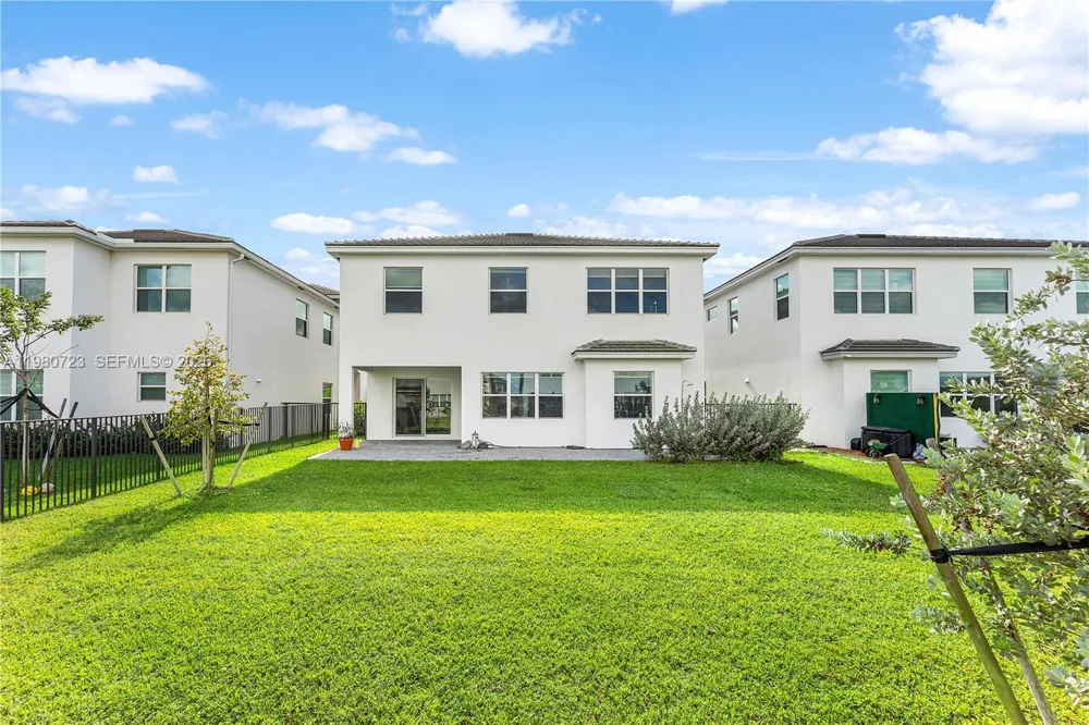 14209 Lace Bark Ln Westlake, FL 33470