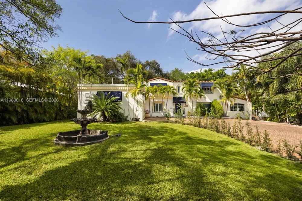 S Bayshore Dr Coconut Grove, FL 33133