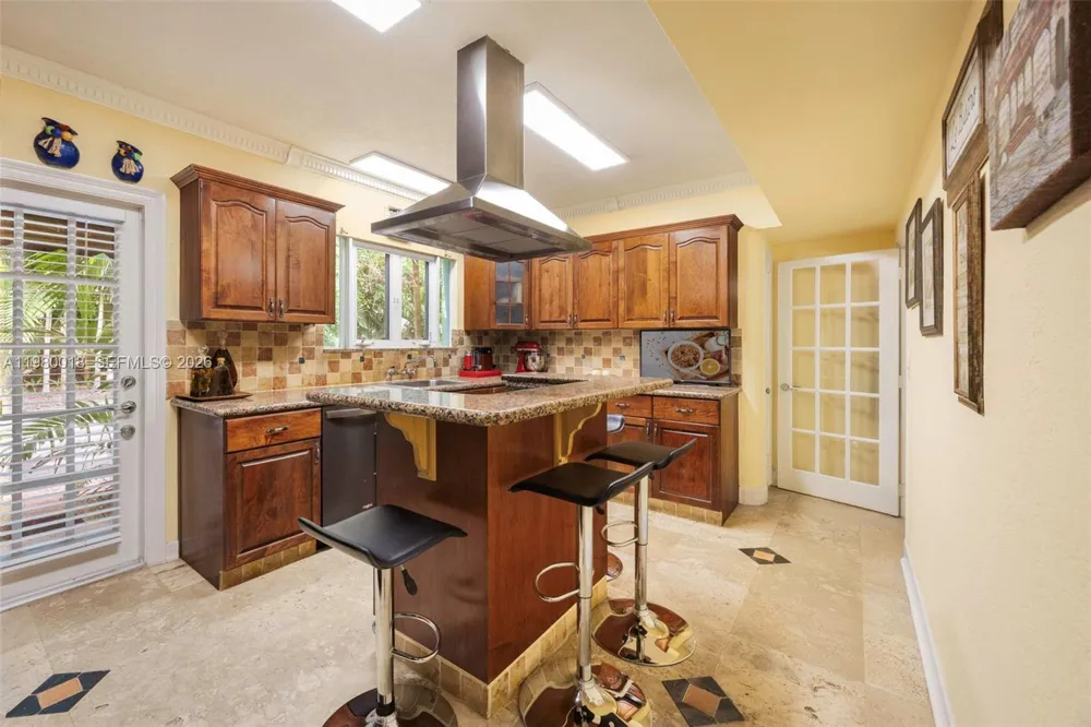 S Bayshore Dr Coconut Grove, FL 33133