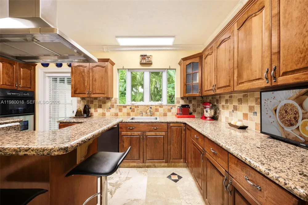 S Bayshore Dr Coconut Grove, FL 33133
