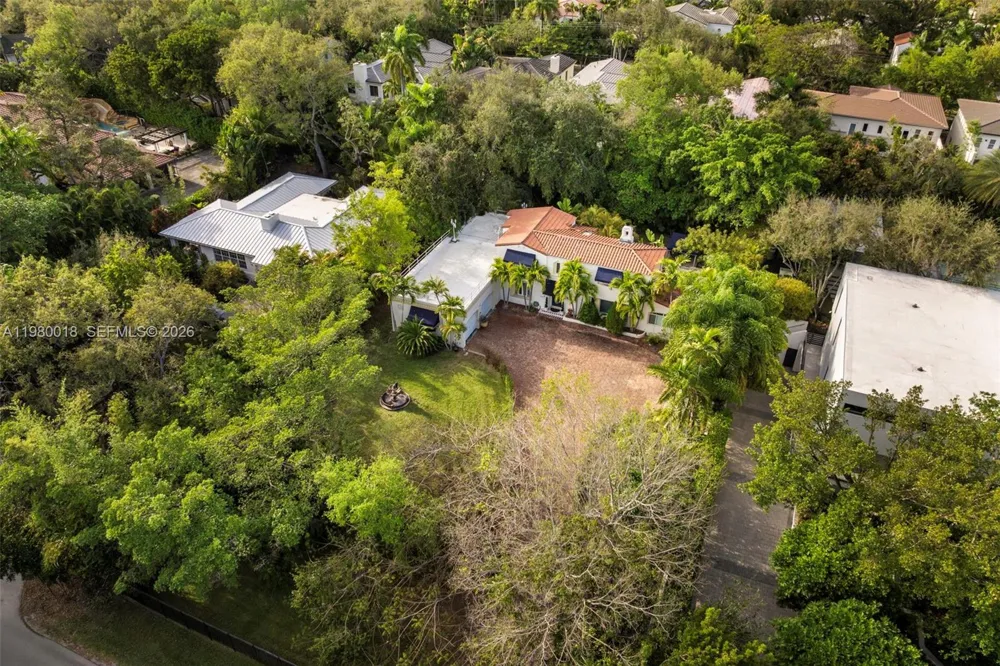 S Bayshore Dr Coconut Grove, FL 33133