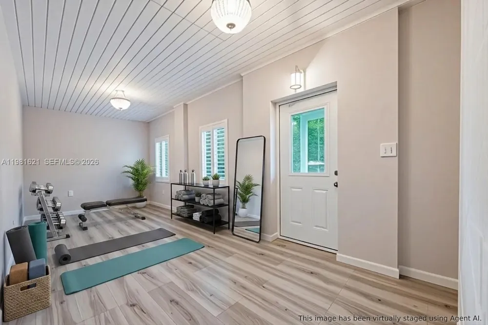 6350 NW 39th Ter Virginia Gardens, FL 33166