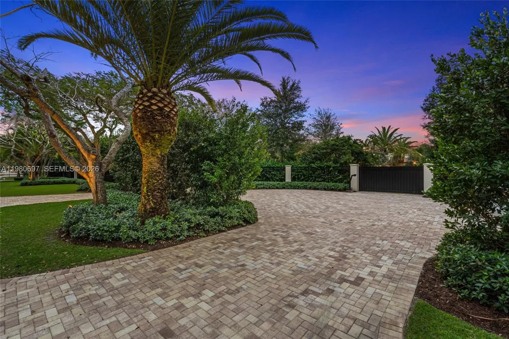 6255 SW 133rd St Pinecrest, FL 33156