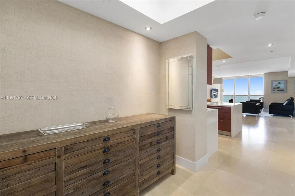 1830 S Ocean Dr #2904 Hallandale Beach, FL 33009