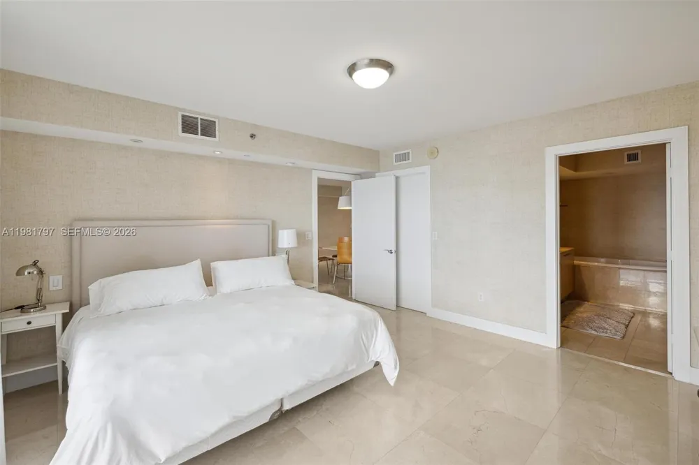 1830 S Ocean Dr #2904 Hallandale Beach, FL 33009