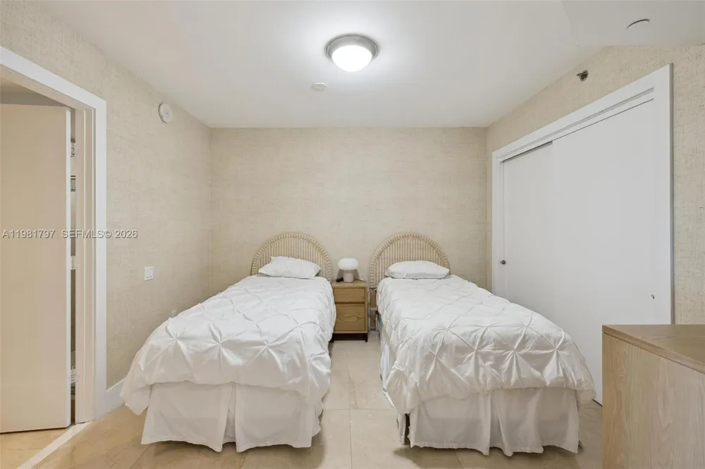 1830 S Ocean Dr #2904 Hallandale Beach, FL 33009