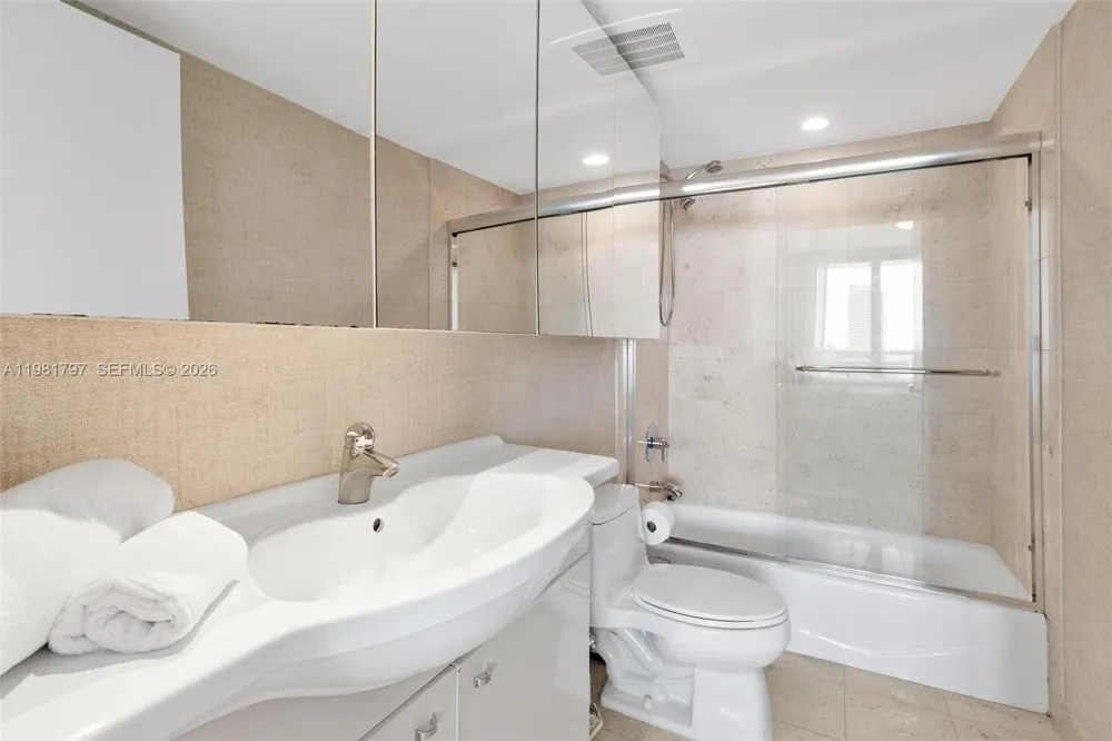 1830 S Ocean Dr #2904 Hallandale Beach, FL 33009
